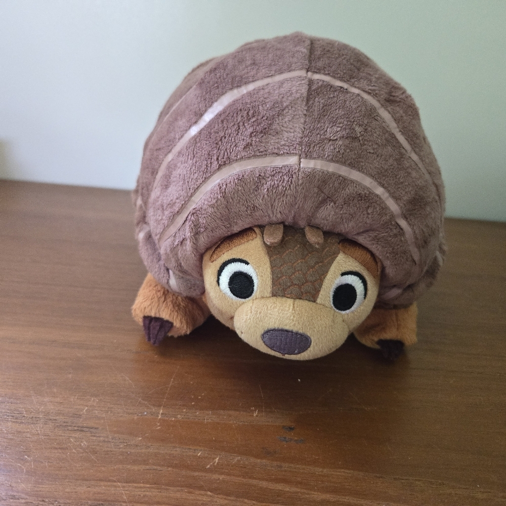 Disney Raya And The Last Dragon Tuk Tuk Fold N Roll Plush Minor Wearing